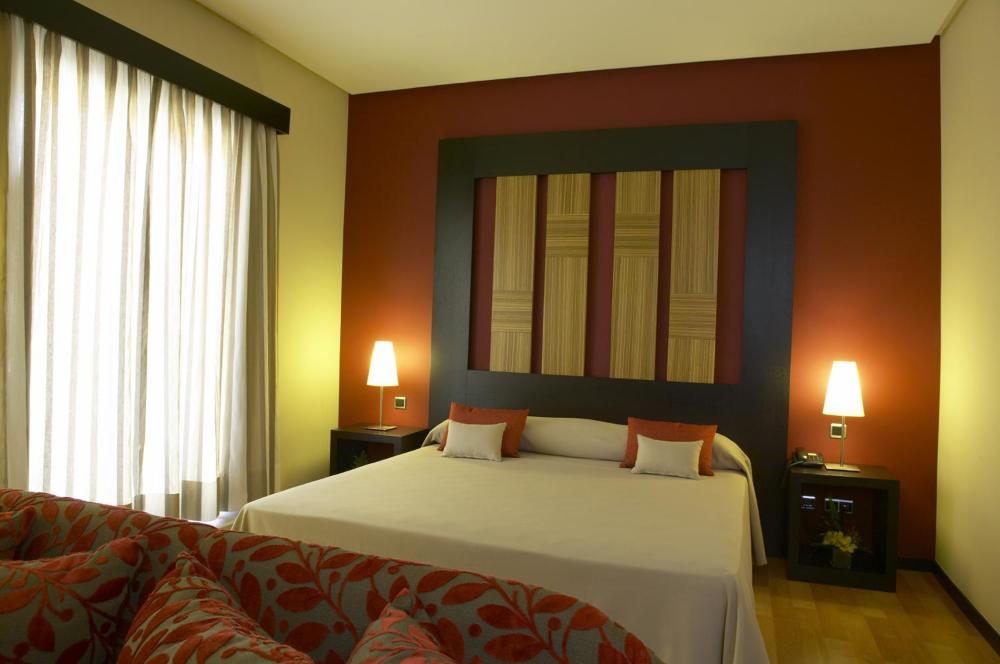 Superior Twin Room with Terrace interior
